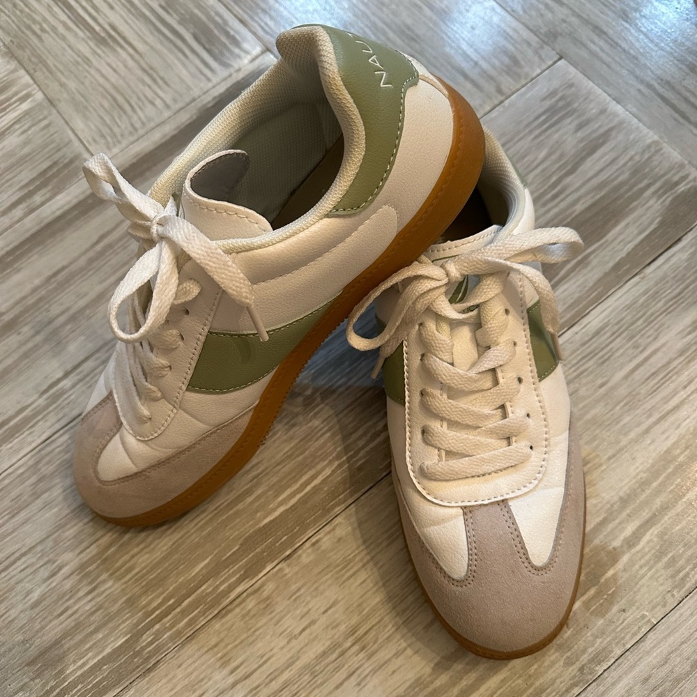 Nautica White and Green Casual Sneakers